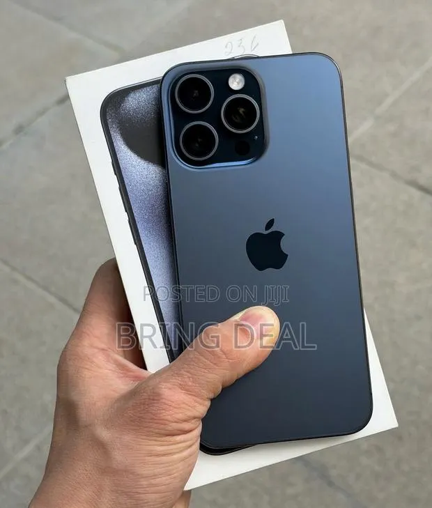 Apple iPhone 15 Pro Max 512 GB Blue · Photo 1