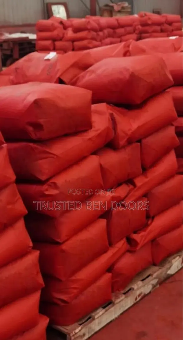 Red Colour Pigment Iron Oxide 25kg for Construction Works · Photo 1