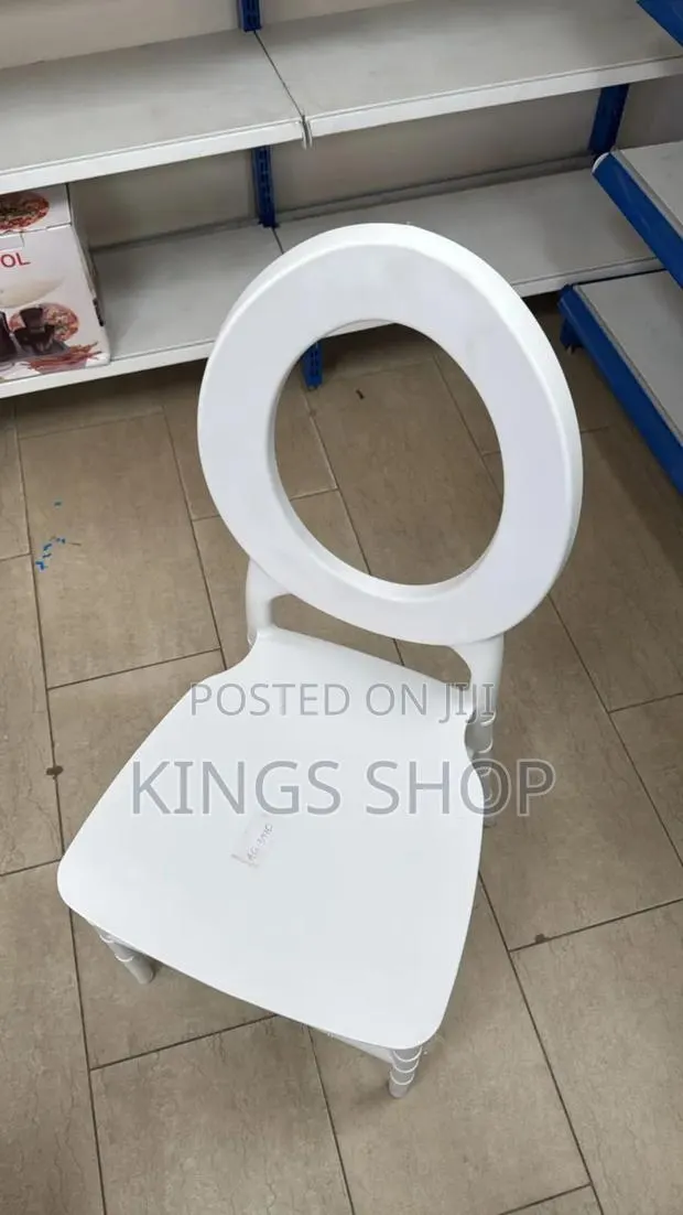 Chivalry Plastic Chairs Wholesale · Photo 1