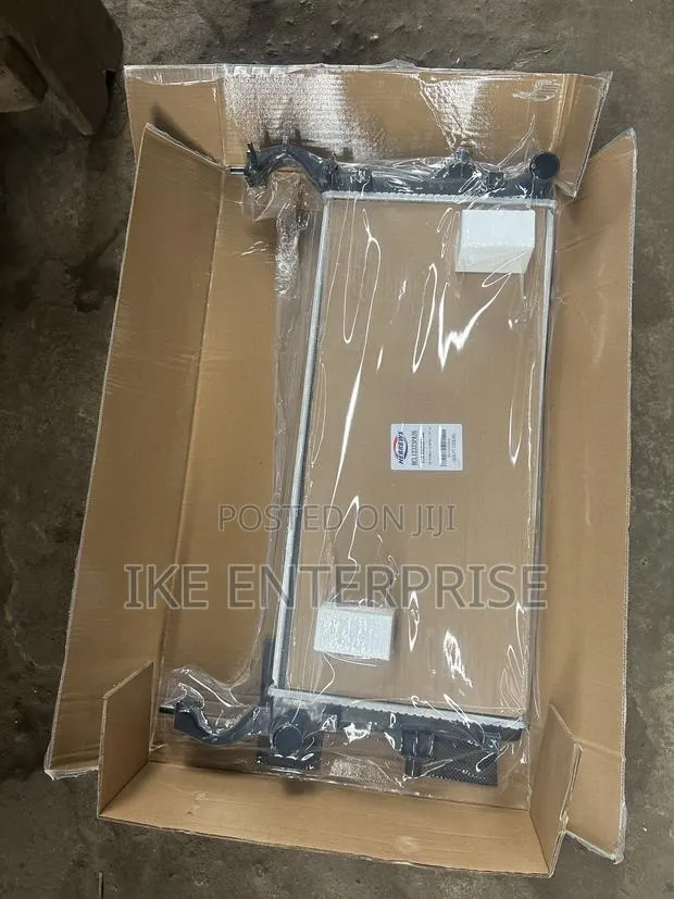 Hyundai Elantra Radiator Water Tank 2017,2018 · Photo 1