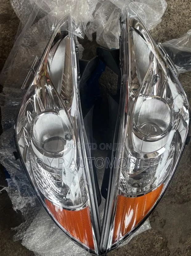 Hyundai Sonata 2013 Headlight · Photo 1