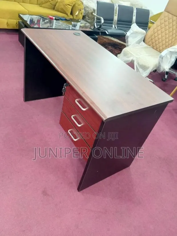 Office Table / Desk Vi ( for Office) · Photo 1
