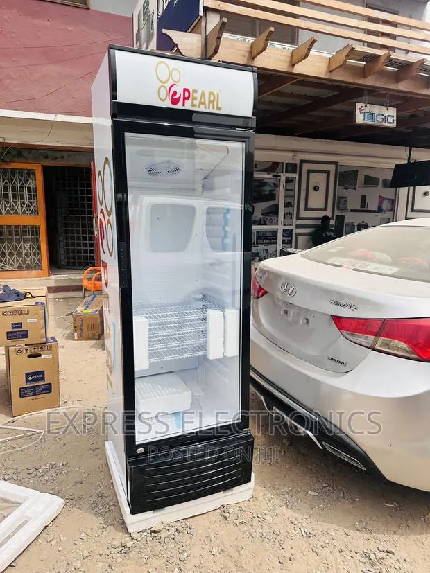 Available Now PVC 424-2b. —400L. —Pearl Display Fridge · Photo 1