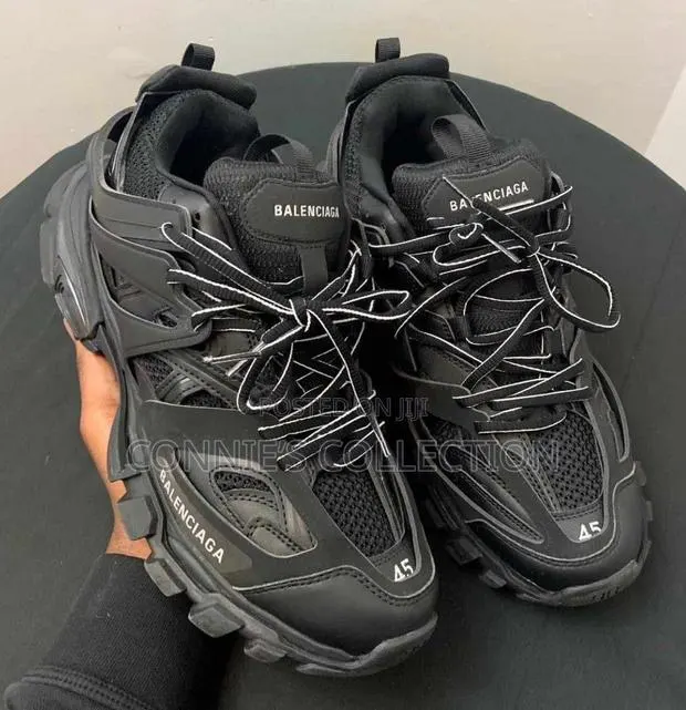 Balanciaga Track Trainers · Photo 1