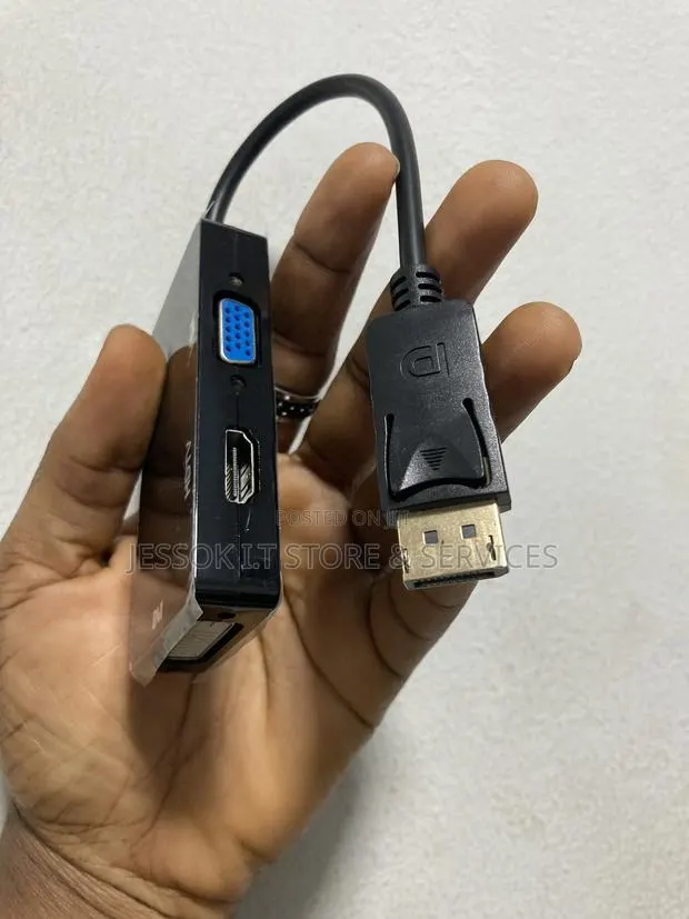 Display Port to VGA HDMI DVI Converter · Photo 1