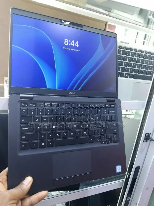 Laptop Dell Latitude 5300 8GB Intel Core I5 SSD 256GB · Photo 1