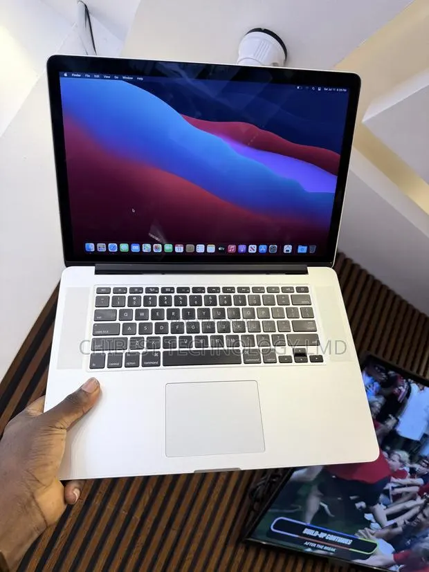 Laptop Apple MacBook Pro 2014 16GB Intel Core i7 SSD 256GB · Photo 1