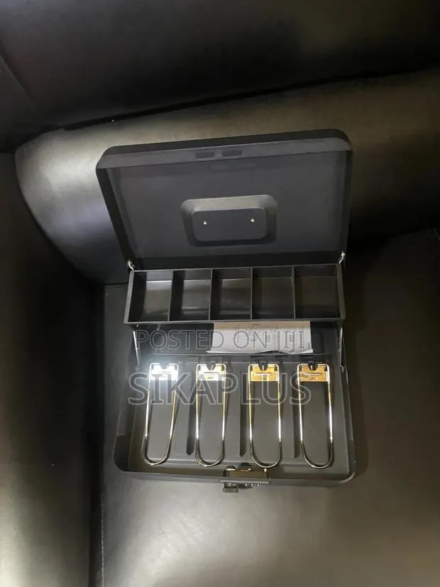 Money Cash Box With Handle · Photo 1