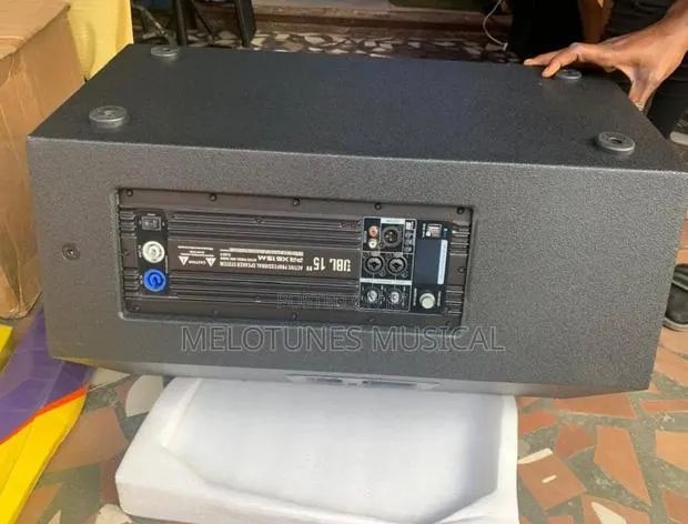 JBL Prx615m 15"Inches Pair of Active Professional Speaker System. · Photo 2