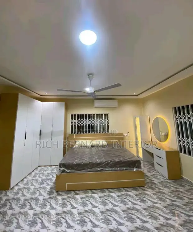 Modern Bedroom Set : Queen Size Bed + 4in1 Wardrobe + Led Dresser Set · Photo 1
