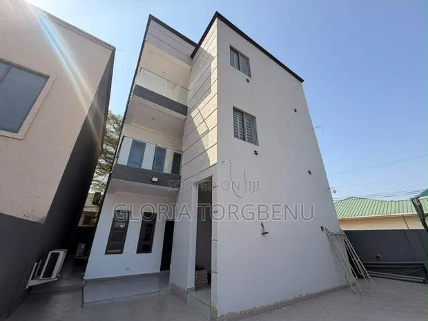 2bdrm Apartment in Adjiriganor for rent · Photo 1