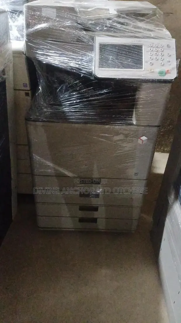 Canon C3330 · Photo 1