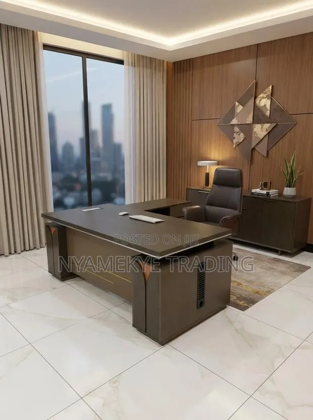 Executive L-Shaped Desk · Photo 1