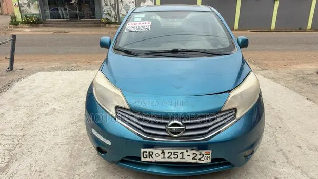 Nissan Versa 1.6 SL 2016 Blue · Photo 1