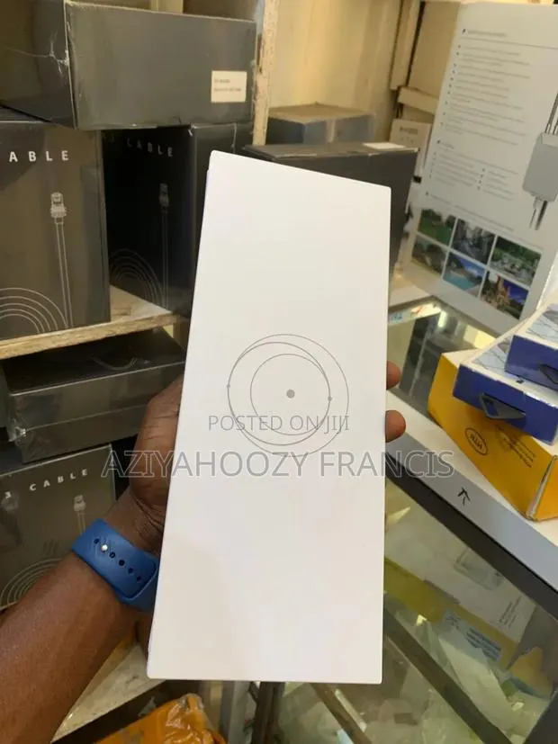 Starlink Gen 3 Router · Photo 1