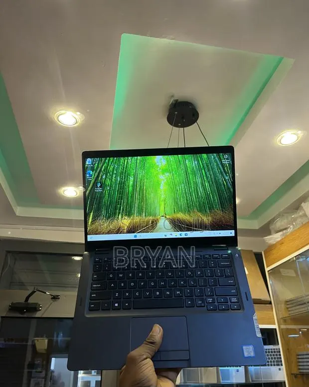 Laptop Dell Latitude 5300 8GB Intel Core i7 SSD 256GB