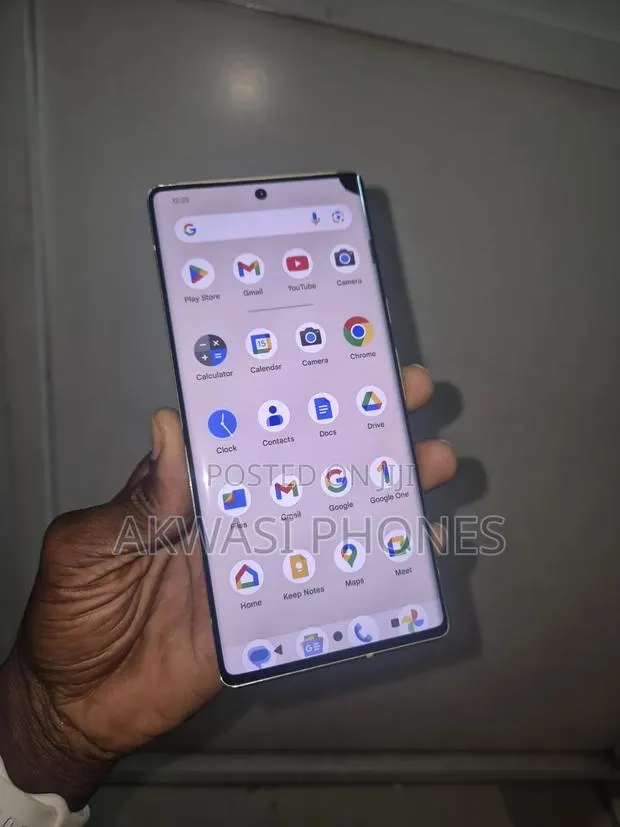 Google Pixel 6 Pro 128 GB Gold · Photo 1