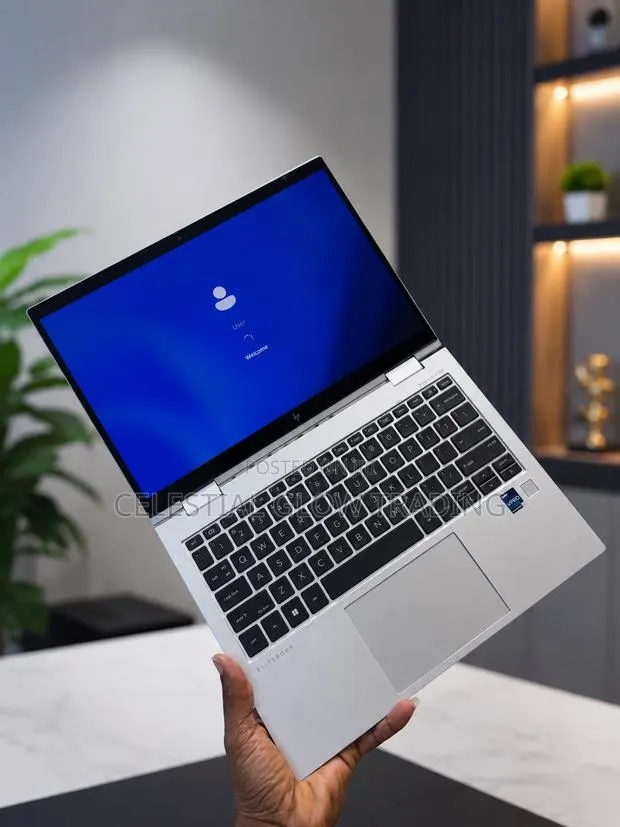 New Laptop HP EliteBook x360 1040 G9 16GB Intel Core i5 SSD 256GB · Photo 1