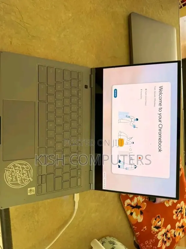 Laptop Samsung Chromebook Plus 8GB Intel Core i5 SSHD (Hybrid) 128GB · Photo 1