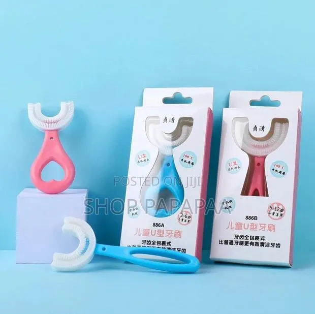 Multipurpose Children's U-Shaped Toothbrush · Photo 1