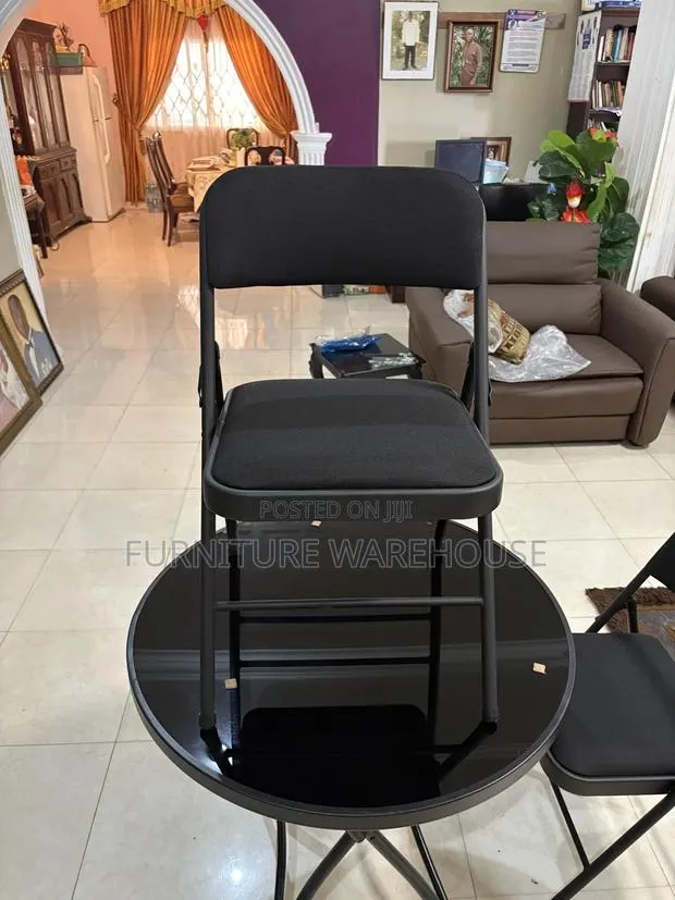 Folding Chair · Photo 2