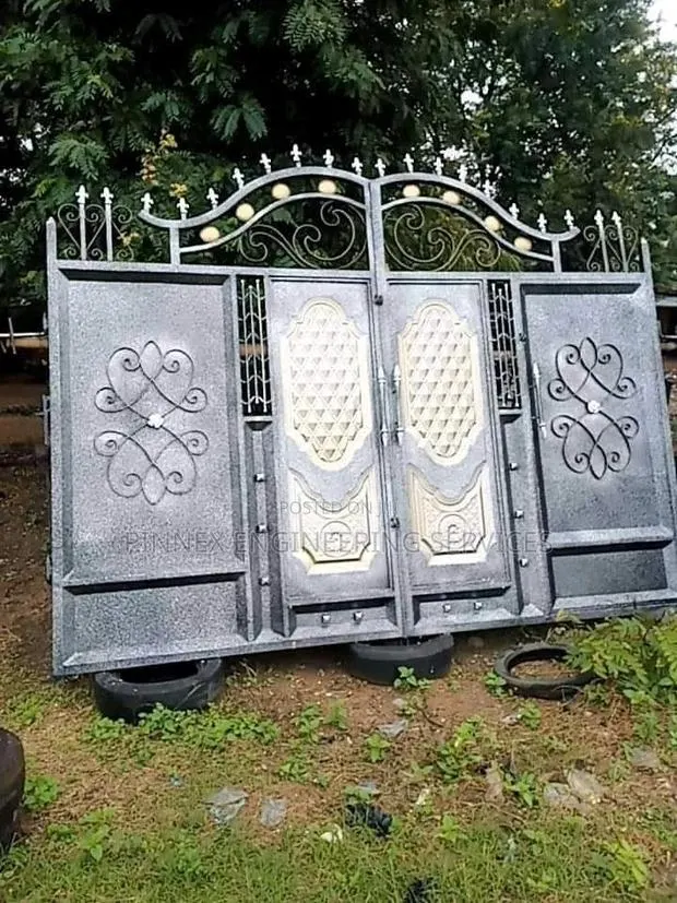 Doors / Gates / Main Gate · Photo 1