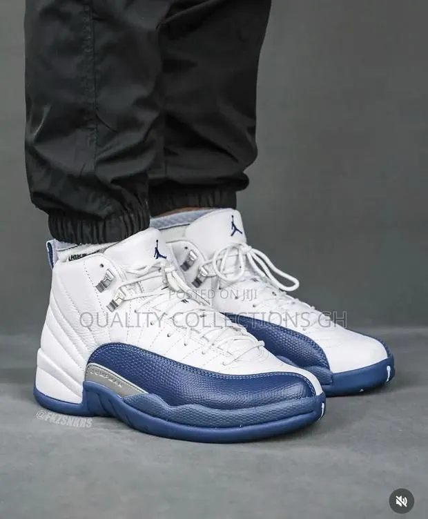 Jordan 12 Retro Sneakers in Colours · Photo 1