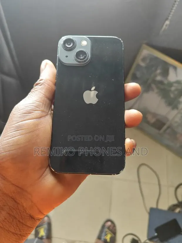 Apple iPhone 13 Mini 128 GB Black · Photo 1