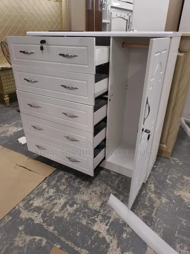 Storage Wardrobe (5 Drawers and Hanging Spot) · Photo 1