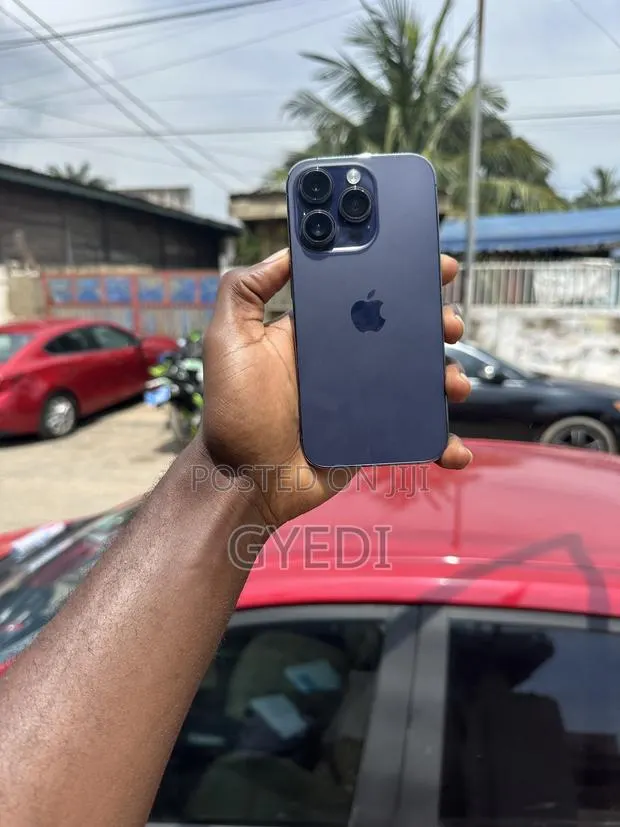 Apple iPhone 14 Pro 256 GB Purple · Photo 1