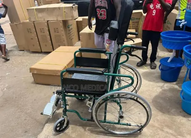 Adjustable Wheelchair · Photo 1