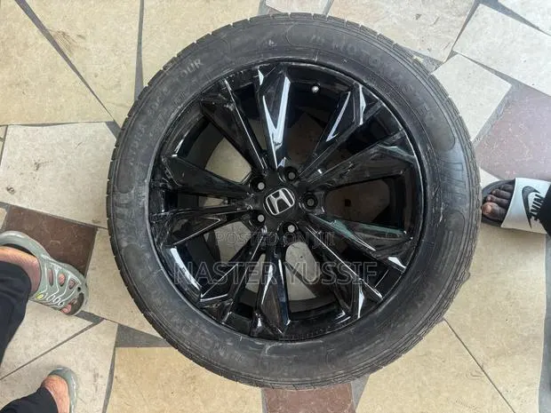 CRV Rim Black Edition · Photo 1