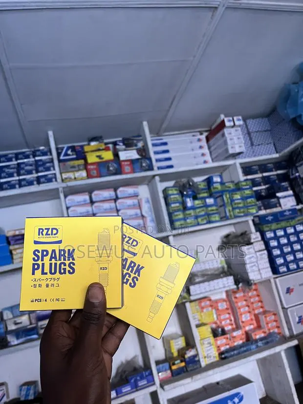 Spark Plugs for Toyota, Hyundai, Kia, Nissan Etc. Quality Plug · Photo 1
