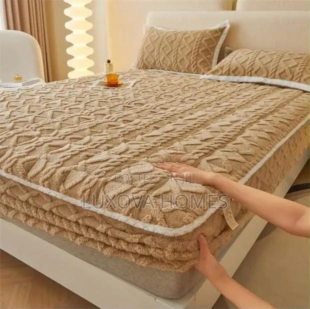 Premium Mattress Cover for Ultimate Protection · Photo 1