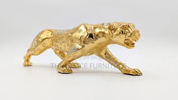 Luxurious Gold Prowling Panther Sculpture · Photo 1