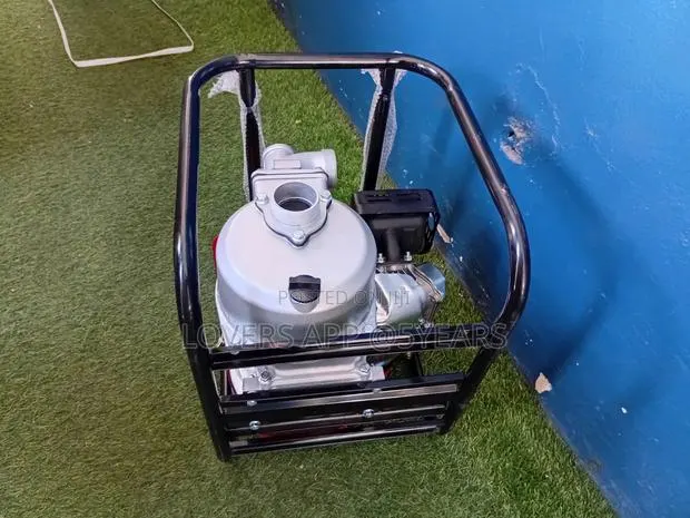 Honda 2" Self-Priming Petrol Water Pump · Photo 1