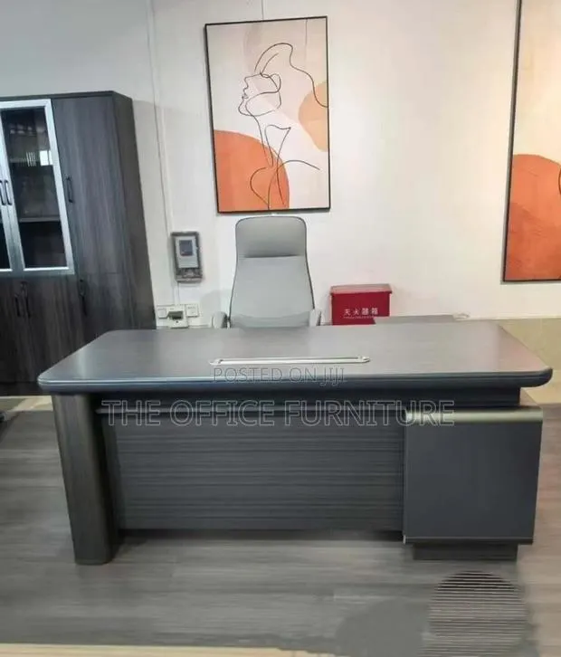 Grey Executive Office Desk · Photo 1