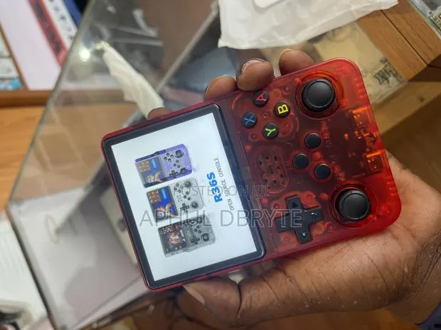 Brand New Game Console R36s · Photo 1