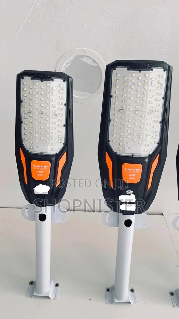 300w Solar Street Light With Separate Panel · Photo 1