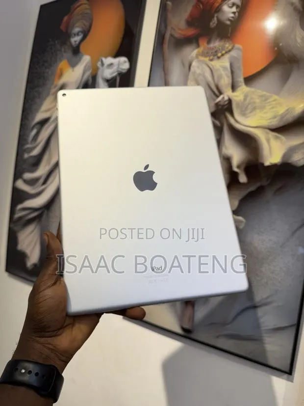 Apple iPad Pro 12.9 (2017) 32 GB Silver · Photo 1