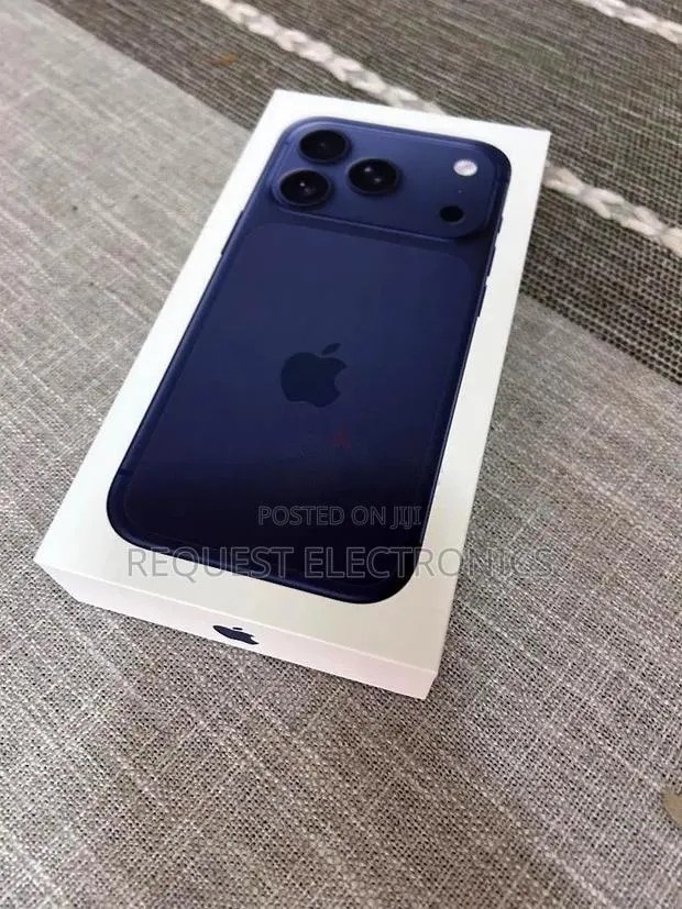 New Apple iPhone 17 Pro Max 1 TB Black · Photo 1