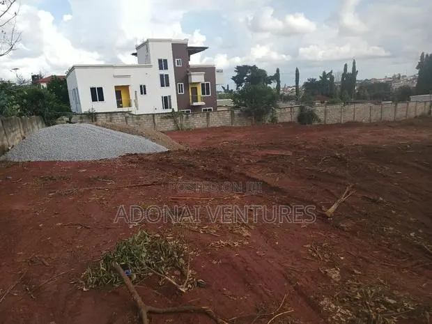 One Plot of Land for Sale in Danyame · Photo 1