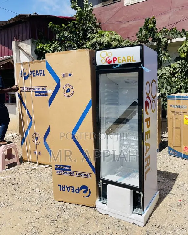 Effortless Cooling Pearl PVC 424 Single DoorBeverage Cooler · Photo 1