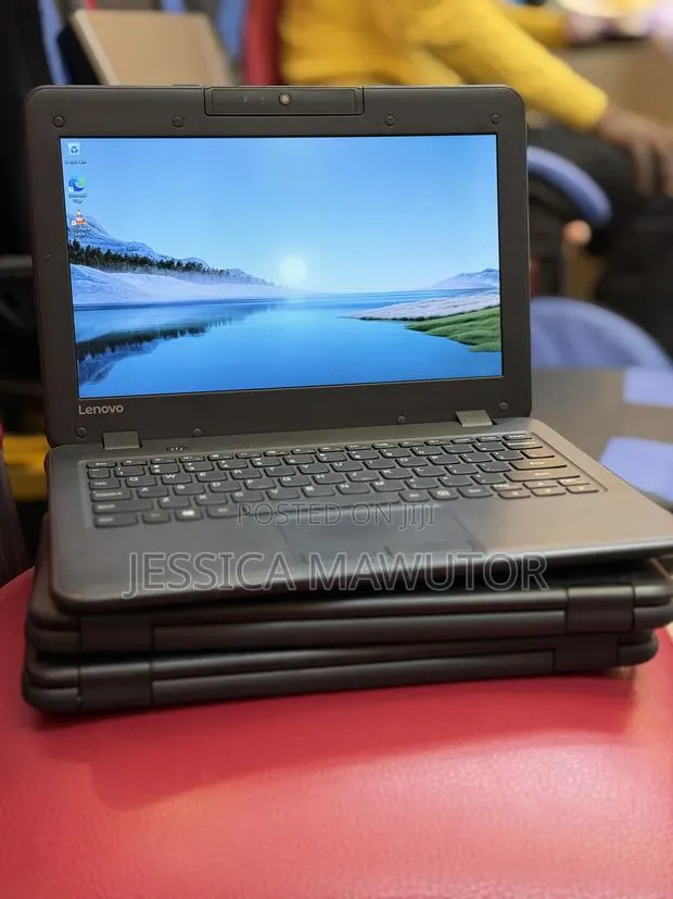 Laptop Lenovo 4GB Intel Celeron SSD 60GB · Photo 1