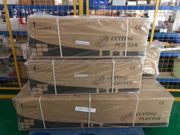 4ft Full Auto Cutting Plotter With Cutting Basket · Photo 1