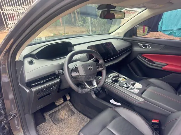 Changan CS55 Plus 1.5 Petrol FWD 2022 Gray · Photo 1