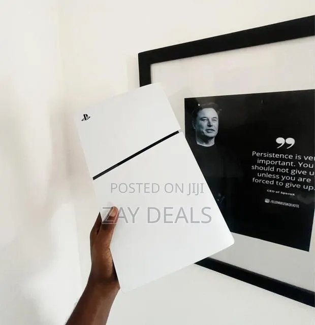 PS5 Slim Digital With Box · Photo 1
