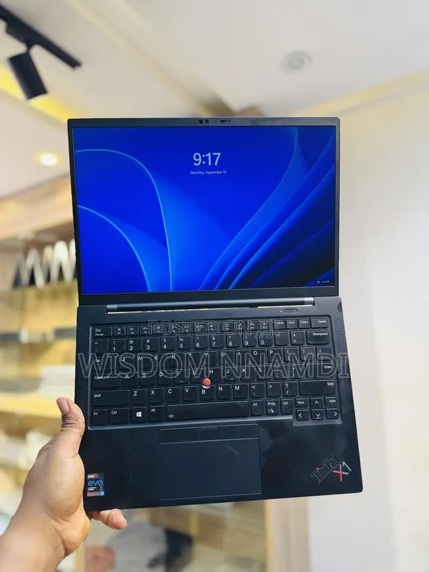 Laptop Lenovo ThinkPad X1 Carbon 16GB Intel Core i5 SSD 512GB · Photo 1