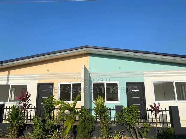 Furnished 4bdrm Duplex in A&C Mall Area for rent · Photo 1