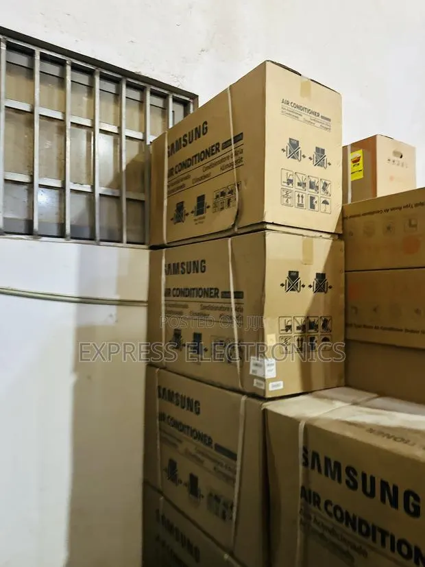 Long Lasting Effects Split R410 Gas White Samsung 1.5hp · Photo 1